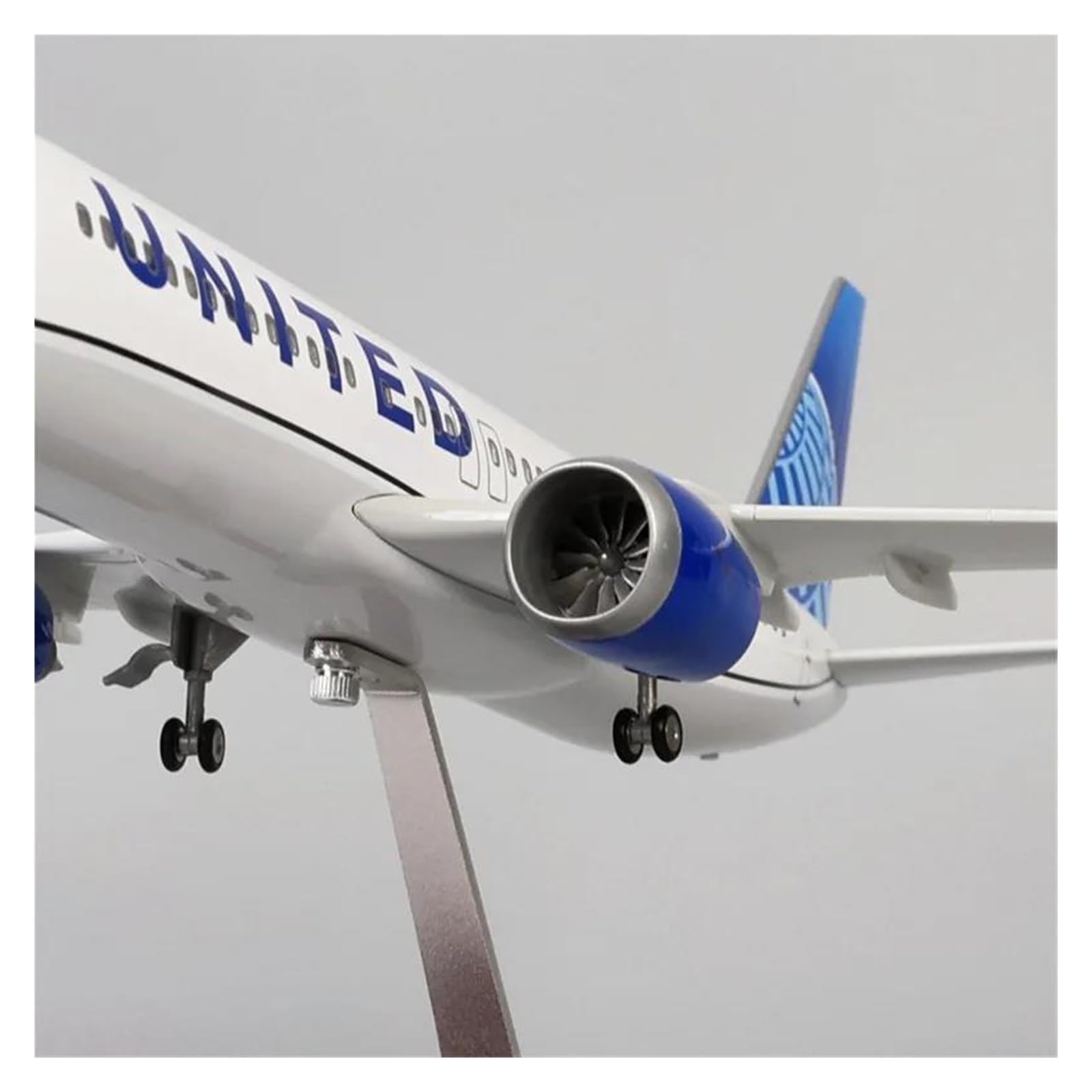 Giocattoli per aeroplani pressofusi 47 cm per il modello B737 MAX Dubai Modello di aeroplano in resina raccolto da Aviation Visualizzazione statica Modello di aeromobile Display da tavolo per raccolta
