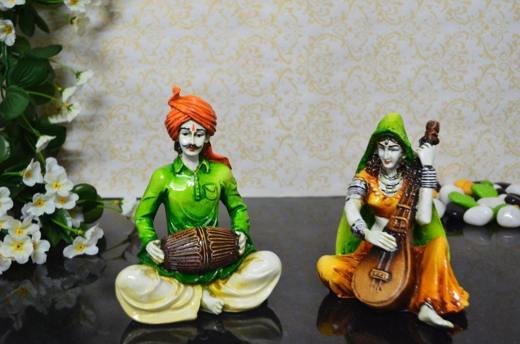 Karigaari India Set of 2 Beautiful Village Rajasthani Couple