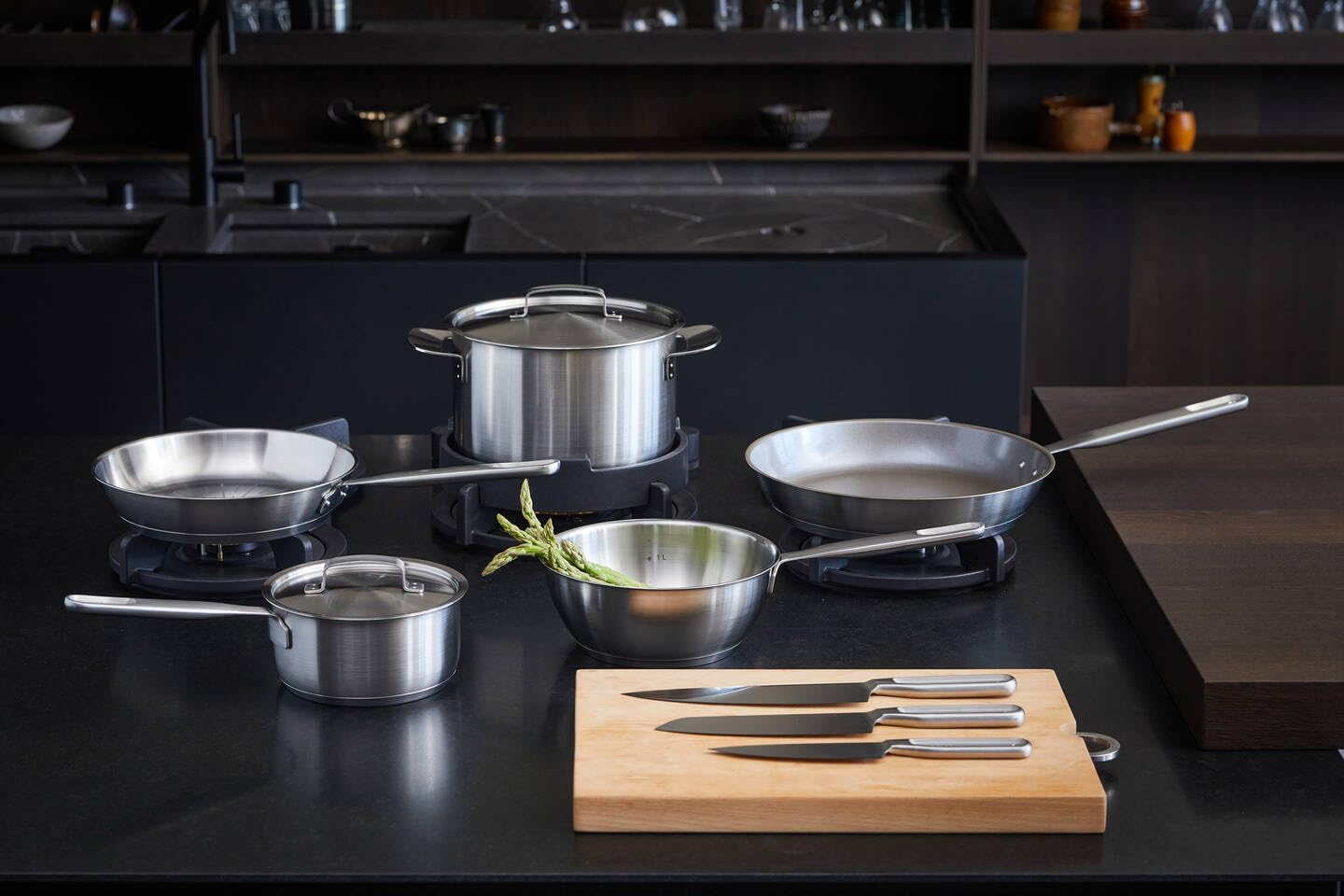 Fiskars Padella Wok, Ø 28 cm / 4,5 L, Padella Rivestita, Adatta per Tutti i Piani Cottura, Acciaio Inox Riciclato, All Steel, Argento, 1064747