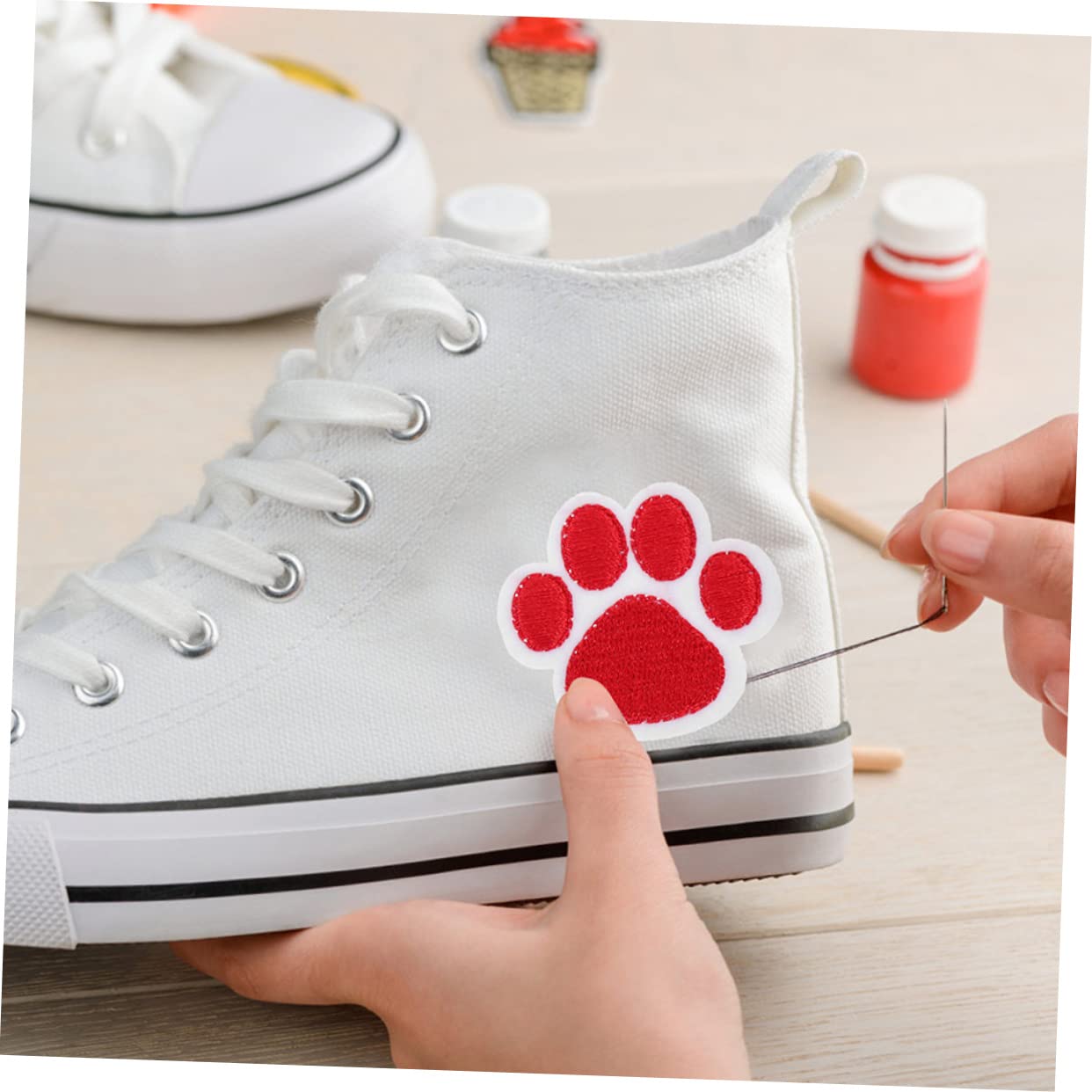 EXCEART 100pezzi Toppe Ricamate Per Impronte Di Zampa Di Cane Applicazioni Per Cucire Su Vestiti Decorazioni Per Accessori Fai Da Te Per Giubbotti e Grembiuli