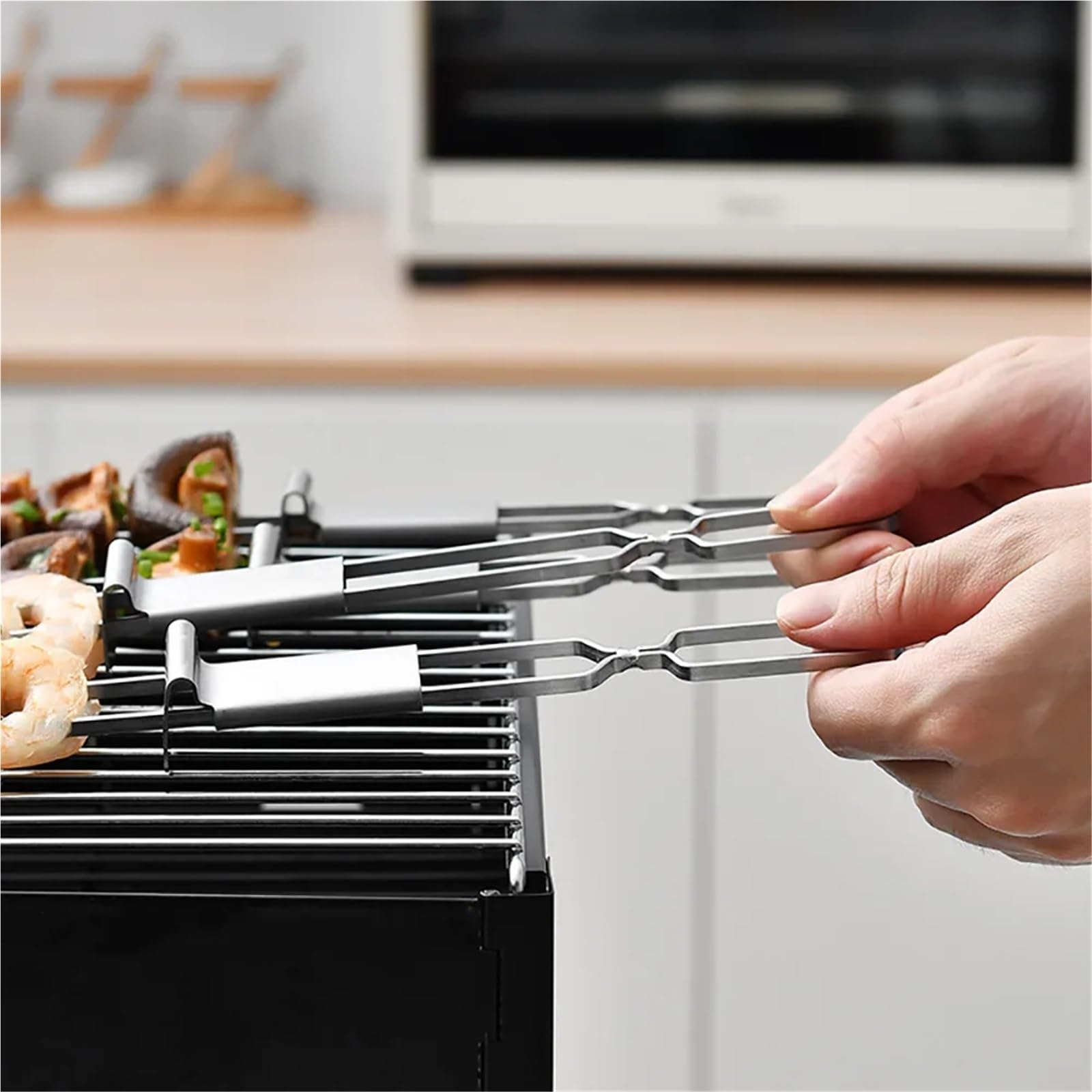 6Pcs Barbecue Grill Forchetta In Acciaio Inox Semi-Automatico Doppia Testa Spiedini In Metallo Portatile BBQ Campeggio Picnic Grilling