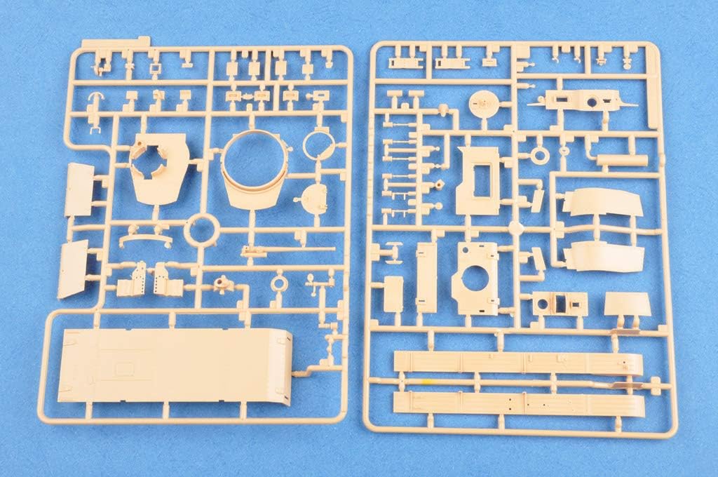 FloZ Hobbyboss 80138 1:35 Scale German Pz.Kpfw./Pz.BfWg 38(t) Ausf. B Plastic Model Kit