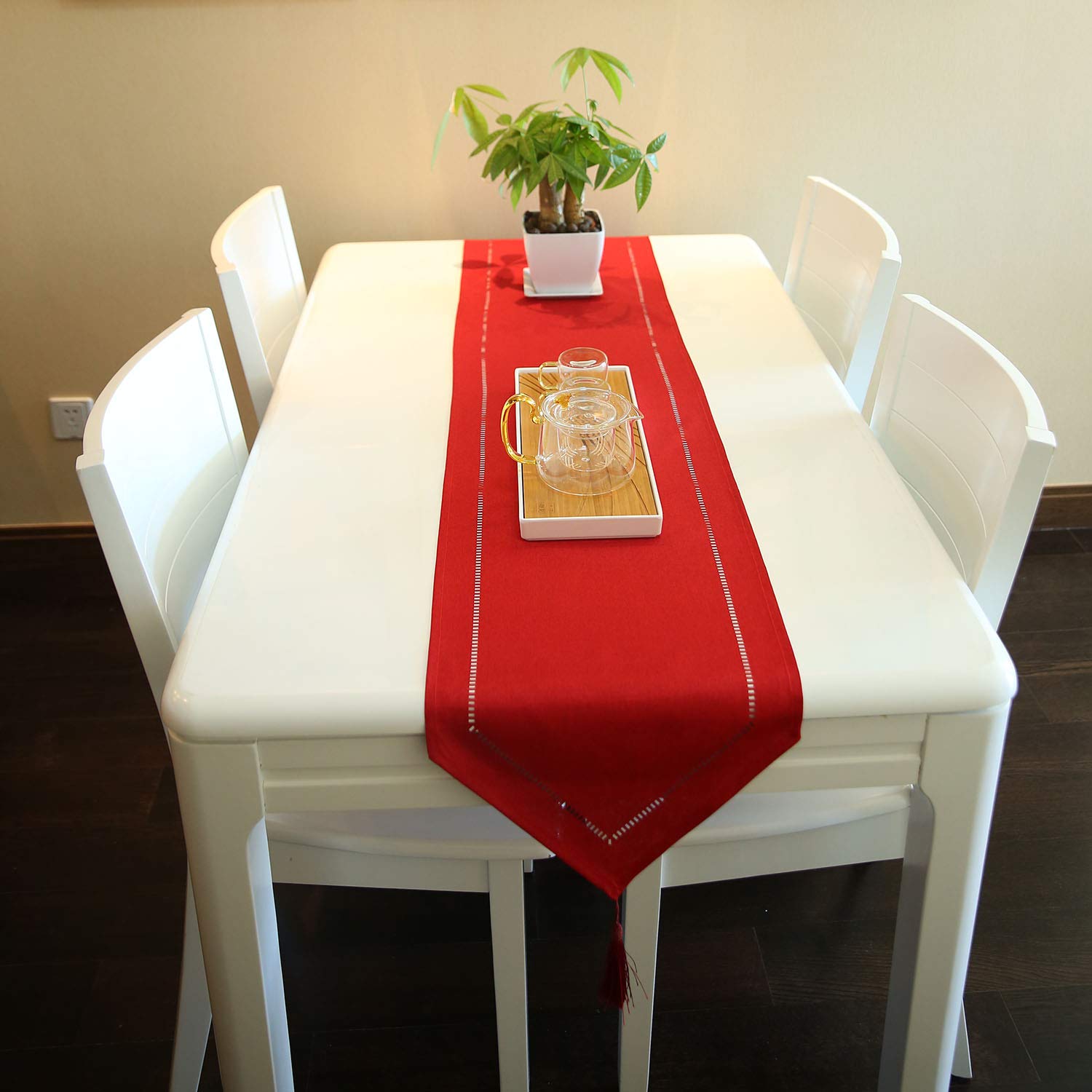 FYJS Triángulo con Camino de Mesa de Borla vacío, Adecuado para Fiestas, decoración de Mesa de Granja 32x180cm, Rojo Vino