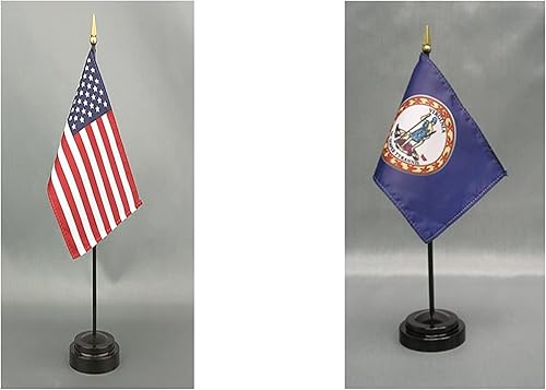 Miniatura 33 de Fabricado en los Estados Unidos. Bandera miniatura de escritorio y mesa de 4 x 6 pulgadas, incluye 2 soportes de bandera y 2 pequeñas banderas