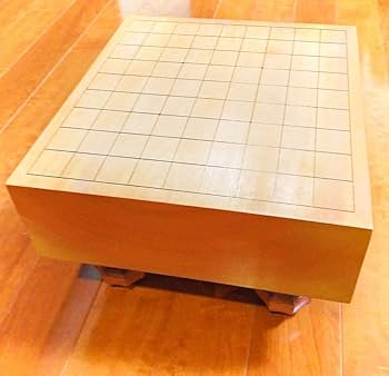 藤井聡太　応援将棋セット　駒音が響く盤　新品未使用の本つげの駒　　贅沢な将棋盤と Amazon | 竜王戦 藤井聡太 応援 駒音が響く盤 気品ある天然木の