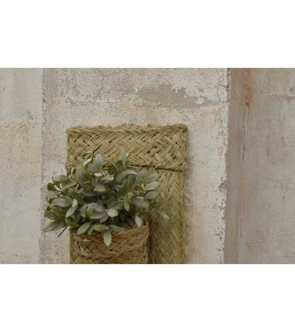 Cestería Aparici - Macetero Colgante de Esparto Natural para Plantas de Interior y Terraza. Cesto Artesanal de Pared para Decoración Rústica y Cocina. (Modelo Matoi, Ref. 4402).