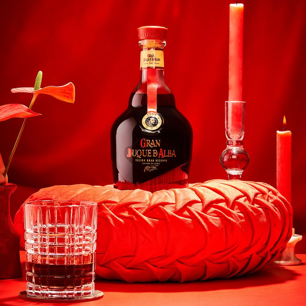 Gran Duque de Alba | Brandy de Jerez | mind. 10 Jahre gereift | Mehrfach ausgezeichneter Brandy u.a mit Gold bei der San Francisco World Spirits Competition | 700ml | 40 % Volume
