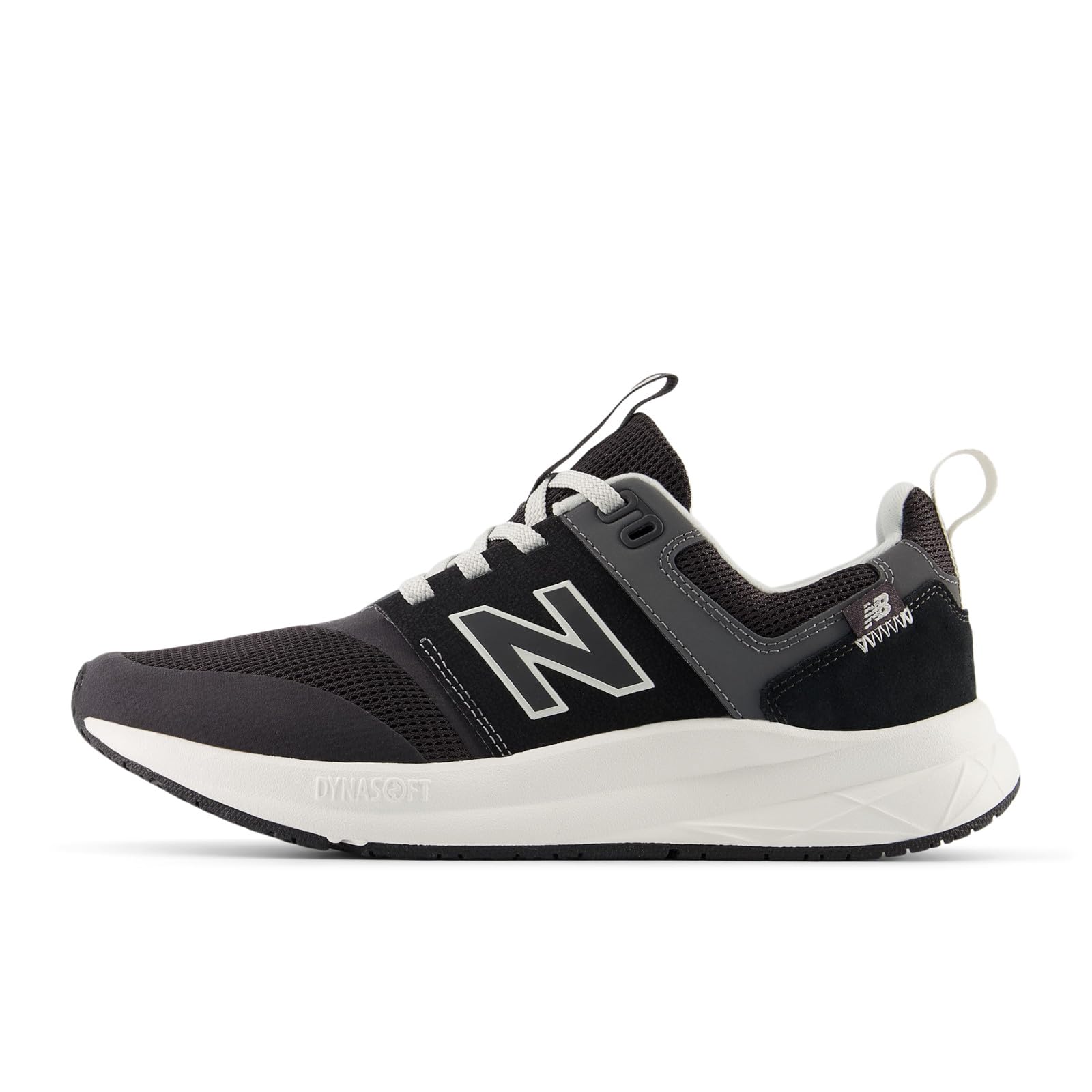 New Balance UA900 v2: スタイリッシュさの裏側には？ — 購入前に知っておくべきこと