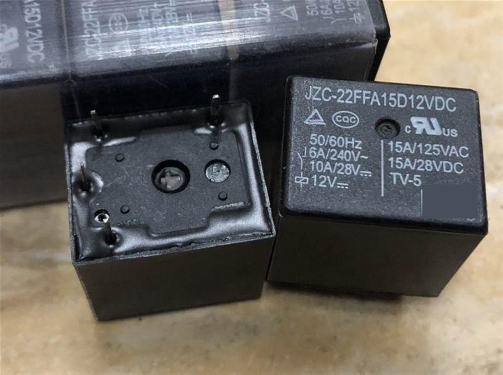 Relais 4 broches JZC-22FFA15D12VDC KmoNo pour circuit imprimé