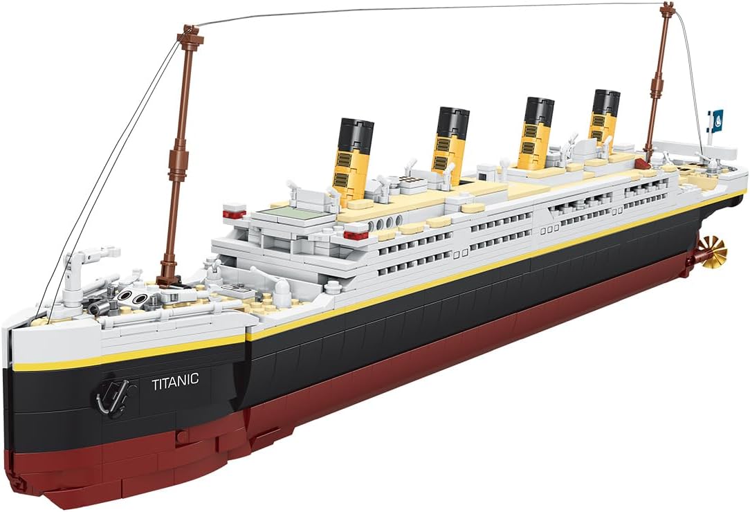 Titanic Model Building Blocks Set, 2022 Pieces Bricks, Compatible with Major Brands
