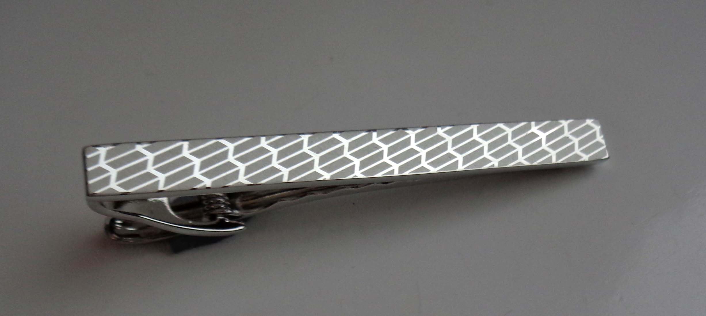 SET Manschettenknöpfe + Krawattennadel silbern satiniert + glänzend 6,2 cm lang inkl. Geschenkboxen
