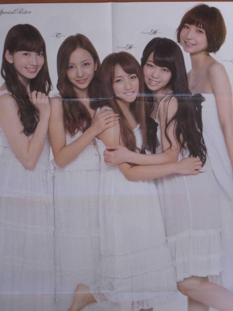 希少‼ 渡辺麻友 柏木由紀 篠田麻里子 直筆サインとキスマーク付 色紙 希少‼ 渡辺麻友 柏木由紀 篠田麻里子 直筆サインとキスマーク付