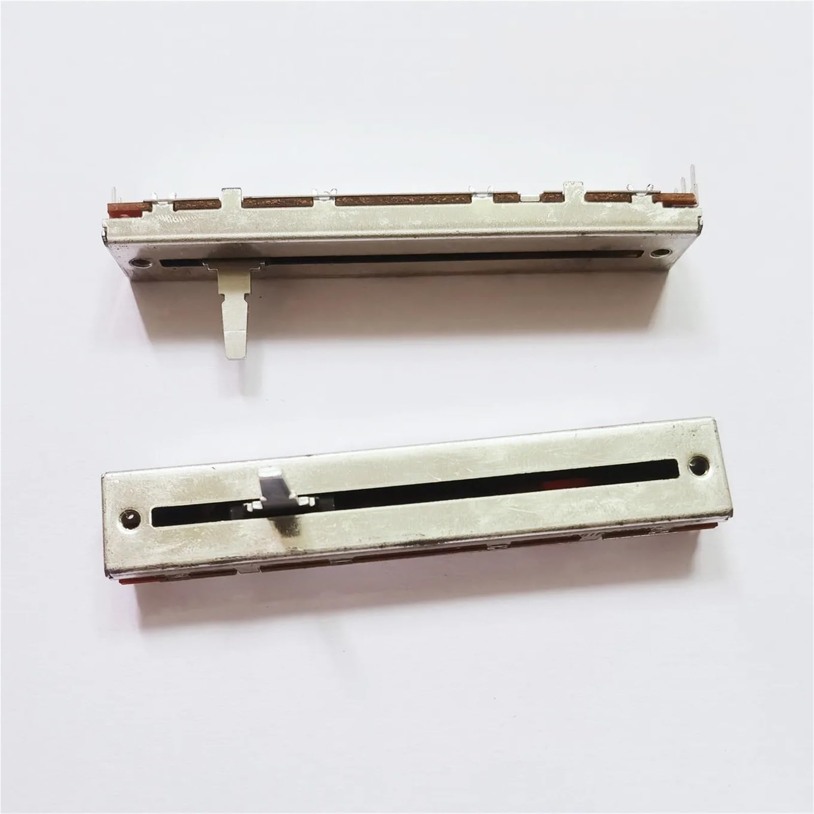 1 potenziometro scorrevole da 8,8 cm for la regolazione del volume, console di mixaggio a doppio canale A50KX2 (SWITCH)
