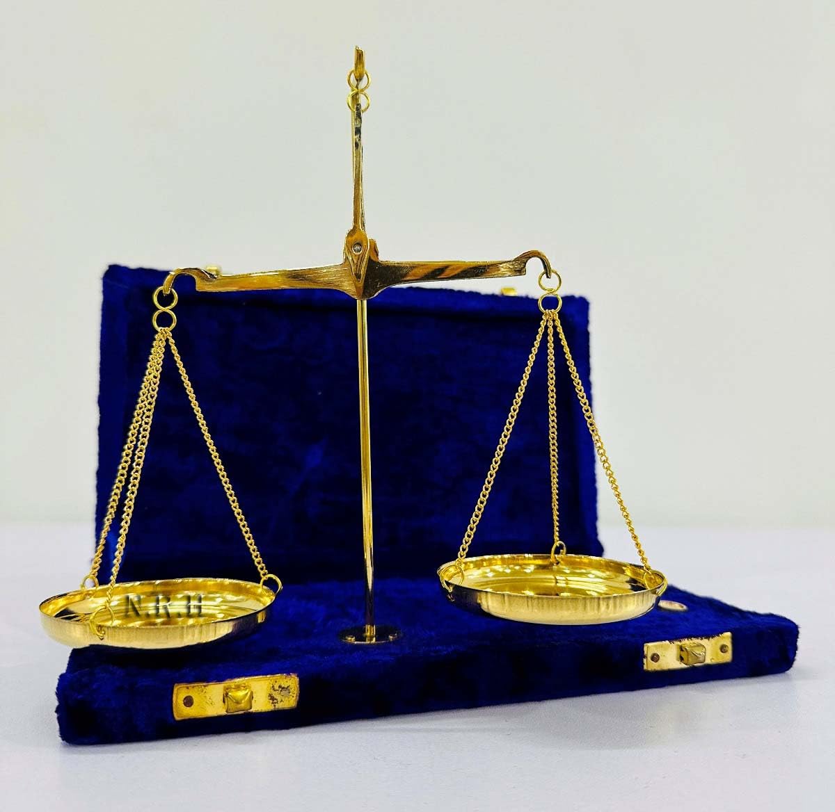 Vintage Brass Balance Weighing Scale Polished With Velvet Box With Weights Jewelry Scales, Purple & Brass, 10X5 Inches - Image 2