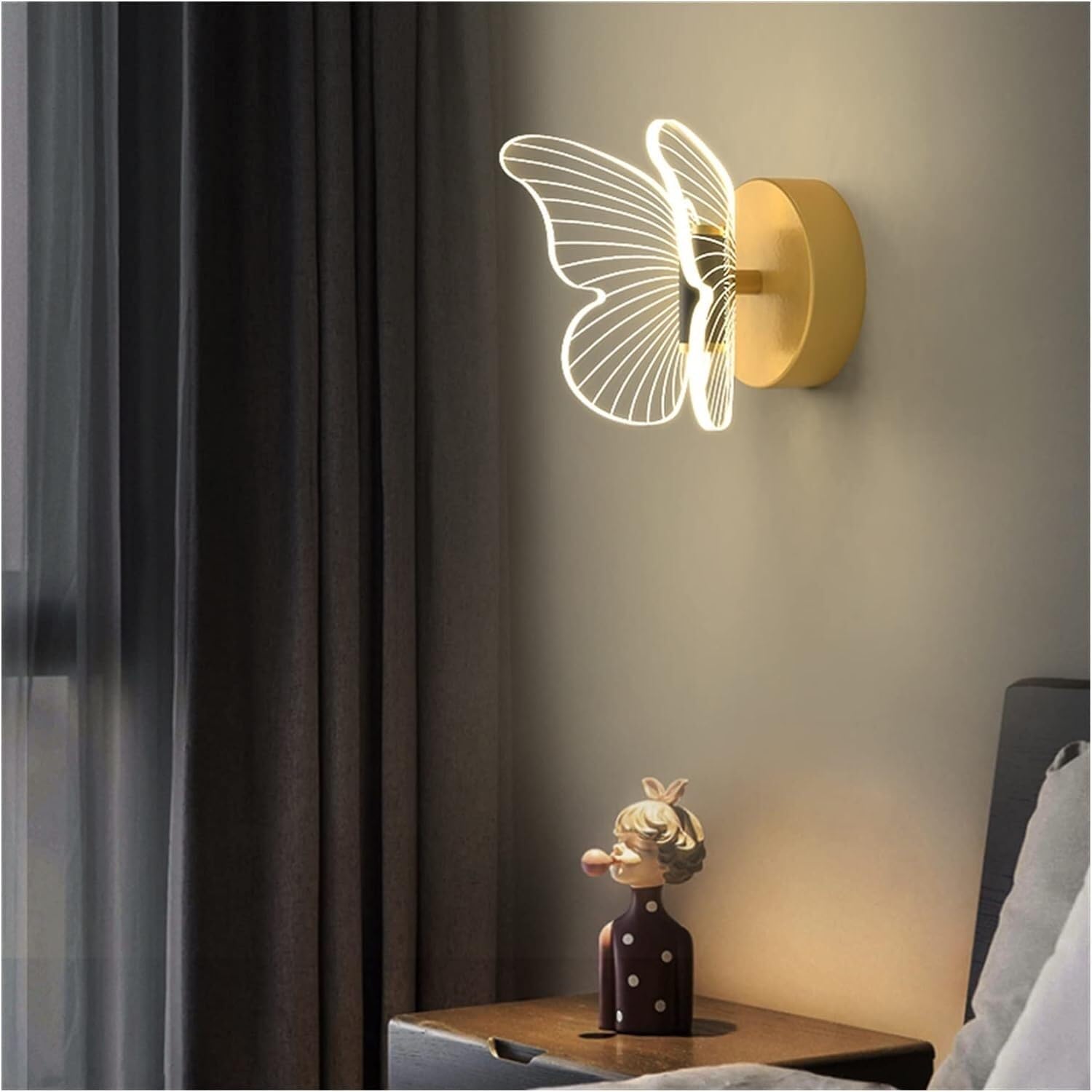 Lampe de chevet papillon pour illuminer un escalier d'entrée ou un salon