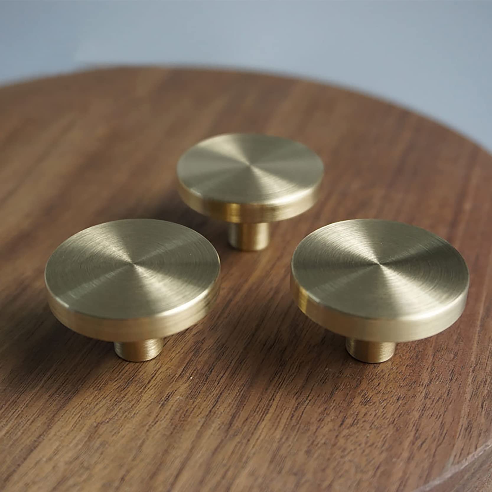 VEHCIL 20 Pack vierkante geborsteld messing gouden kastknoppen, enkele gat kast handgrepen gouden knoppen voor kasten en laden kast kast badkamer dressoir hardware, massief zinklegering