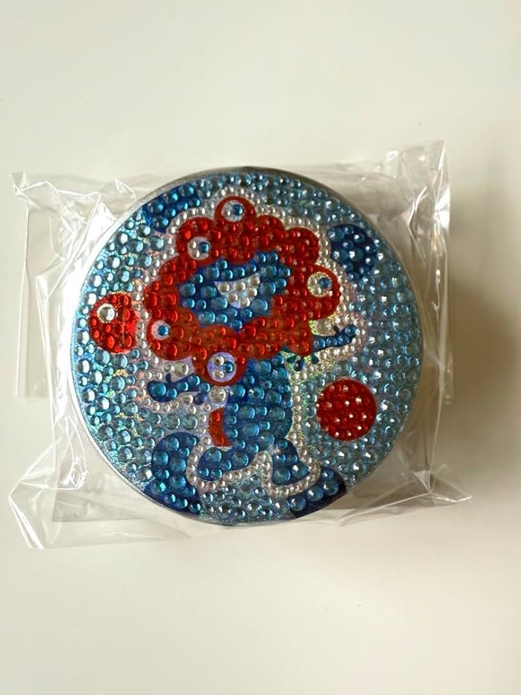 Amazon.co.jp: ミャクミャク キラキラ缶 ラムネ入り : 食品