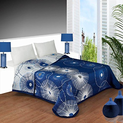Colcha Reversible Estampada YONES, en Tonos Azules de Muy fácil Lavado. (Cama de 150)