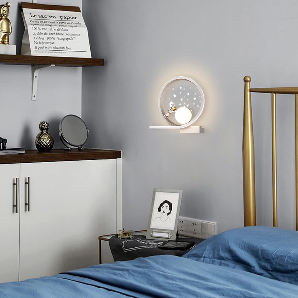 Jadssox Kinderzimmer Wandleuchte Astronaut Wandleuchte LED Runde Wandleuchte mit Projektor Sterne, Sternenleuchten Wandbeleuchtung Kinder Nachtlichter für Mädchen Jungen Schlafzimmer Kinderzimmer