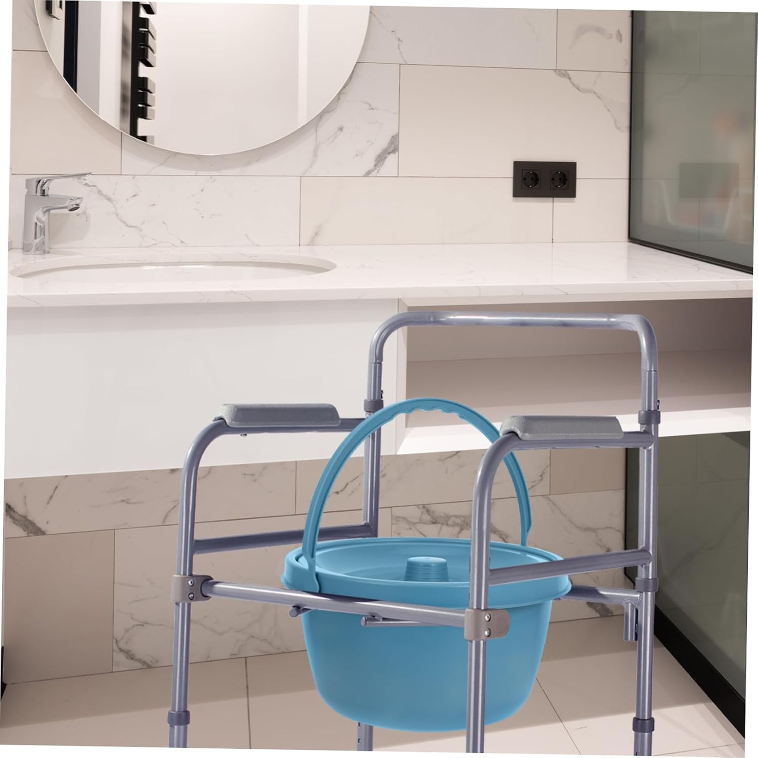 Bedside Commode Urinal Pot with Lid Leakproof Portable Toilet for Women Men Boy Girl Elderly Disabled Use Prevents Odors