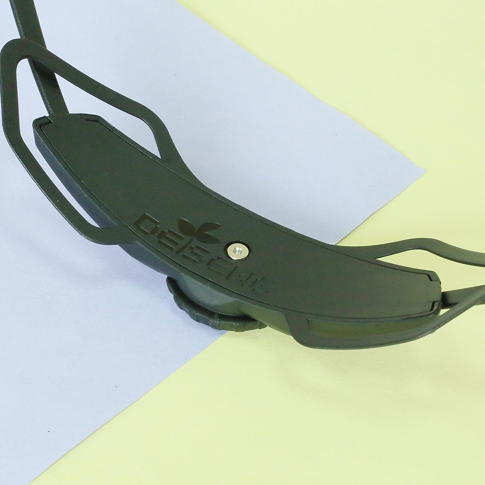 Sharplace Fibbia di Bloccaggio, Regolatore del Casco, Sistema di Ritenzione Universale per Casco per Ciclismo, Il Pattinaggio, L'alpinismo, L'equitazione, può Regolare La Circonferenza della Testa