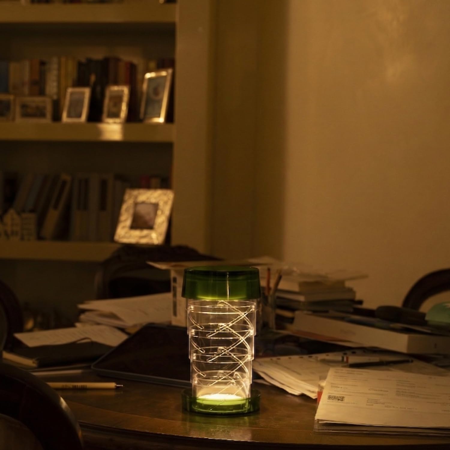 KUTYNA LaFlaminia, Lampada da Tavolo Ricaricabile Senza Fili, Prodotto di Design Made in Italy, Design Telescopico, LED, Altezza e Luminosità Regolabili, Batteria 4400mAh fino a 15 Ore, Verde