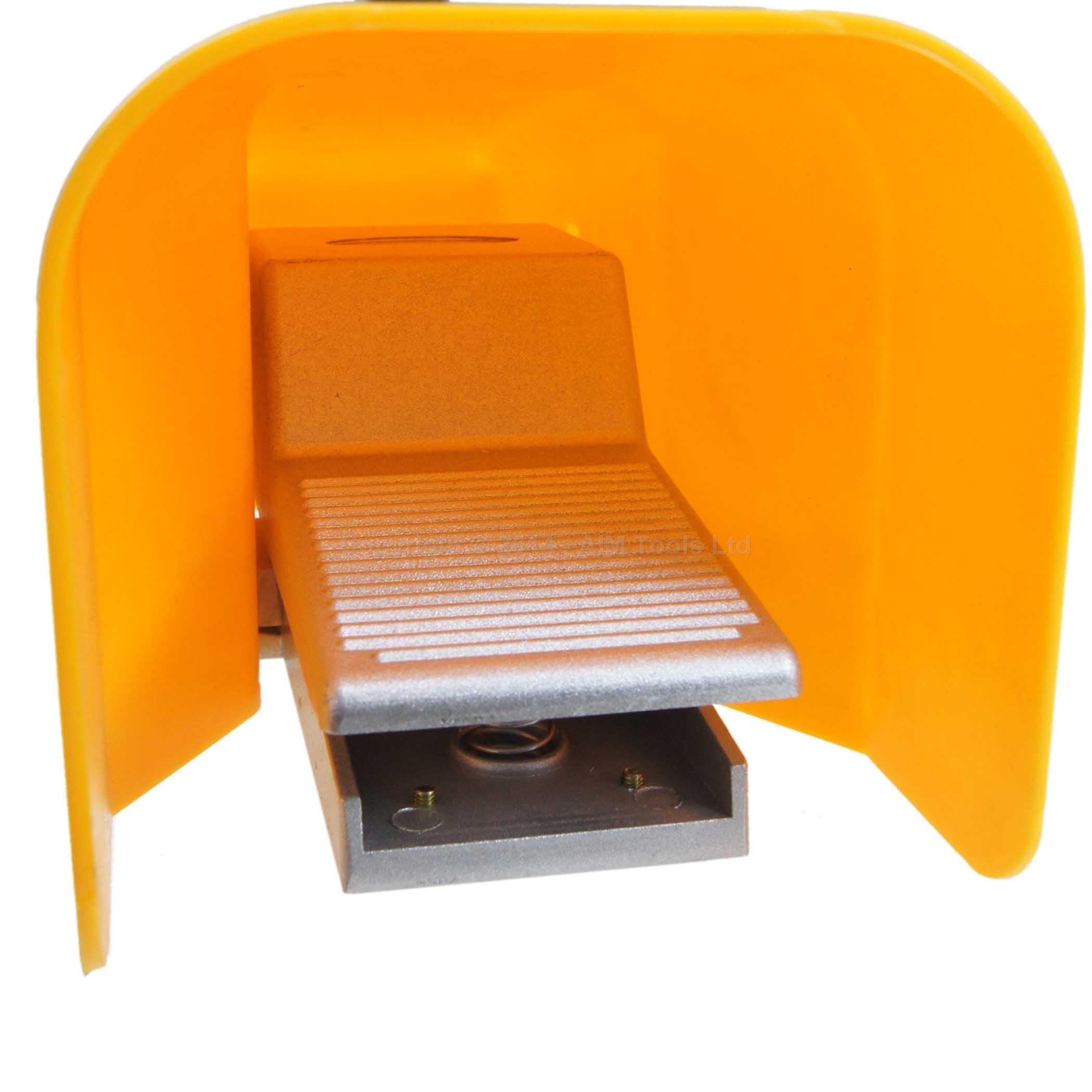 ORAZIO Valve Pneumatique à Pédale, 5 Voies 2 Positions G1/4 Filetée Commande de Presse à Pied Air Pad Interrupteur à Pédale Momentanée avec Couvercle de Protection pour équipements de Machines Industrielles 214725