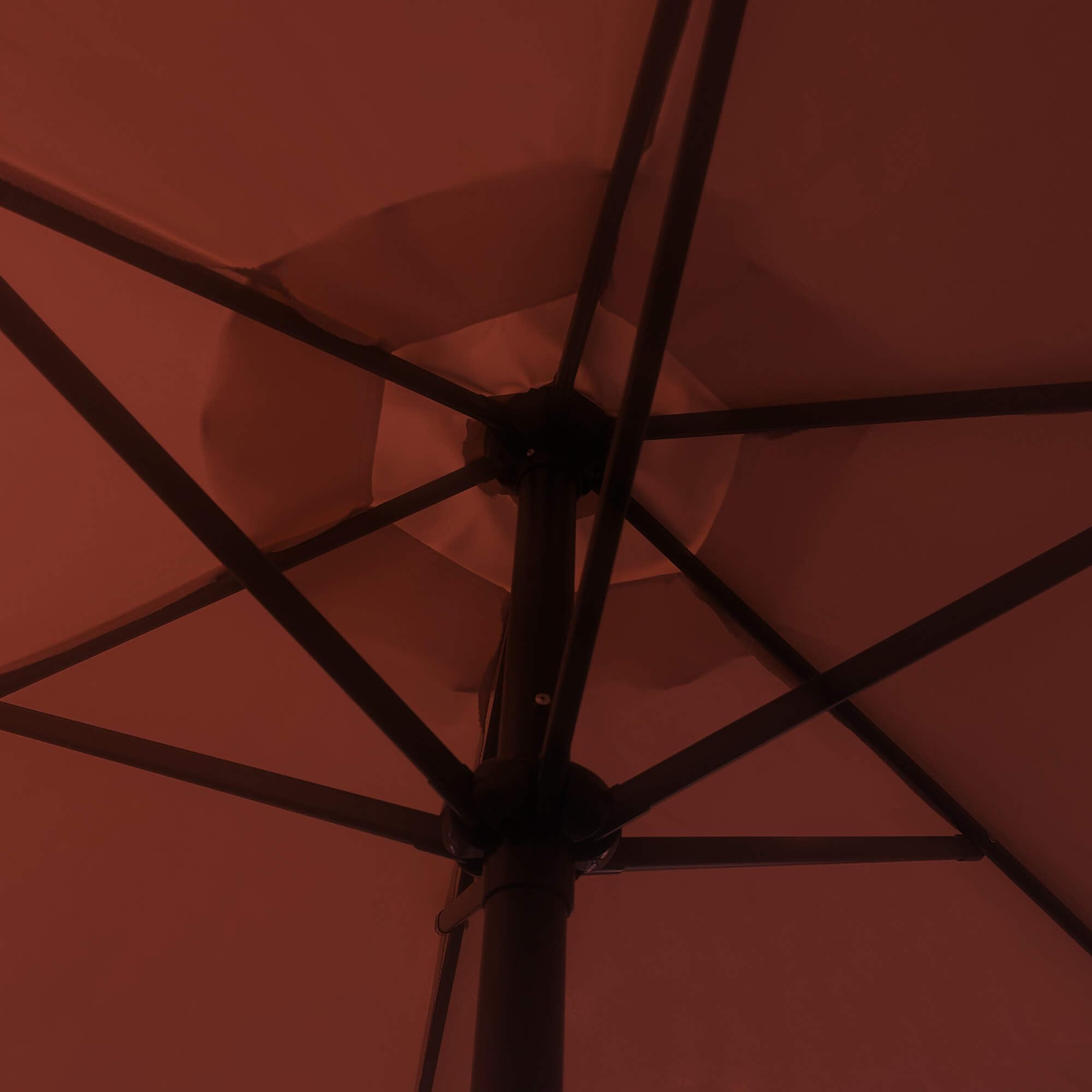 JJ. Parasol droit rond inclinable Juanito Ø270 cm Parasol droit Ø2,7 m Meilleur rapport qualité/prix Ouverture avec manivelle Rouge oxyde
