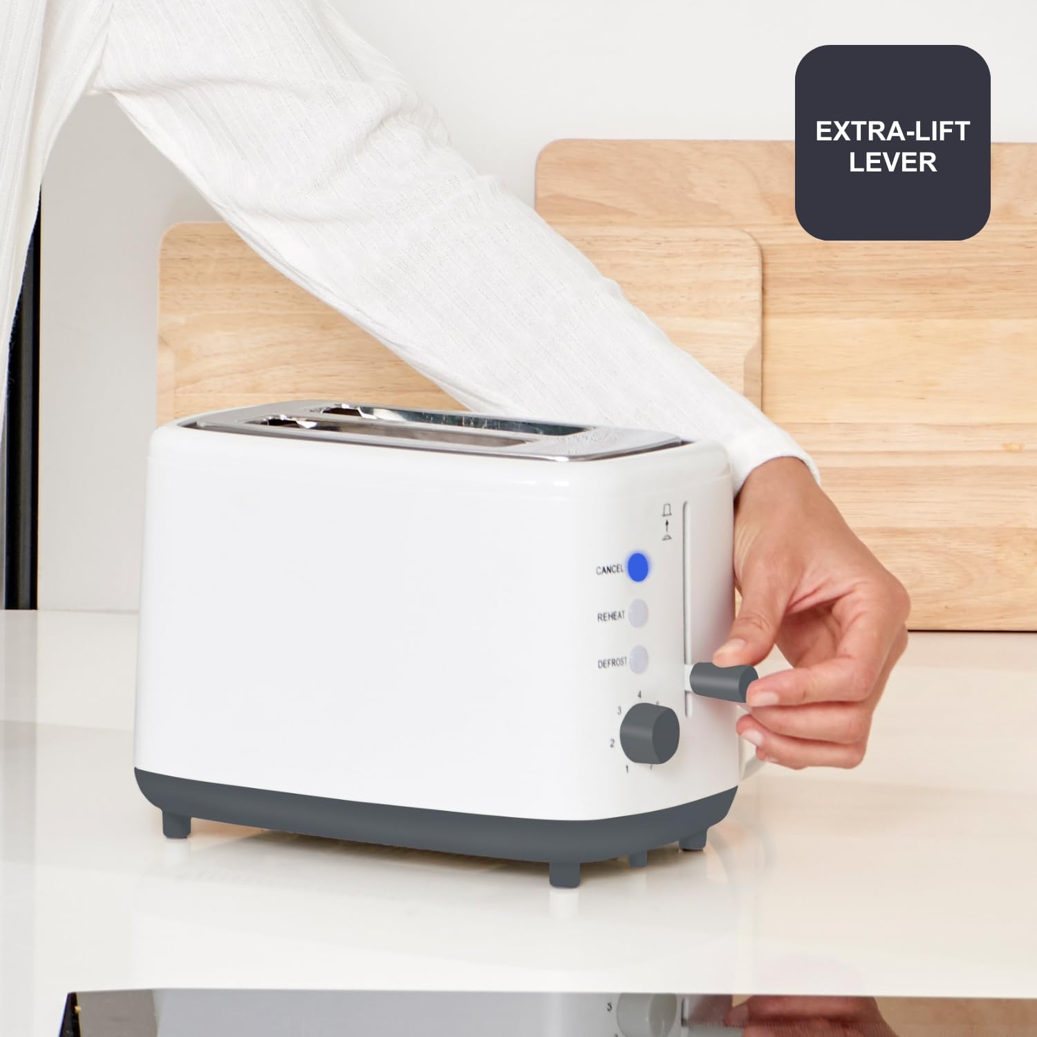 BLACK+DECKER BXTOA820E - Tostapane 820W | 2 Fessure | 3 Funzioni | 7 Livelli di Doratura | 2 Pinze per Tutti i Tipi di Pane | Funzione Stop | Vassoio Raccoglibriciole | Bianco