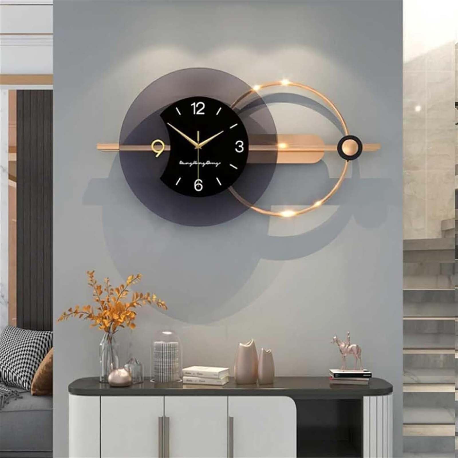 Horloge murale moderne en métal au design de luxe pour sublimer votre salon