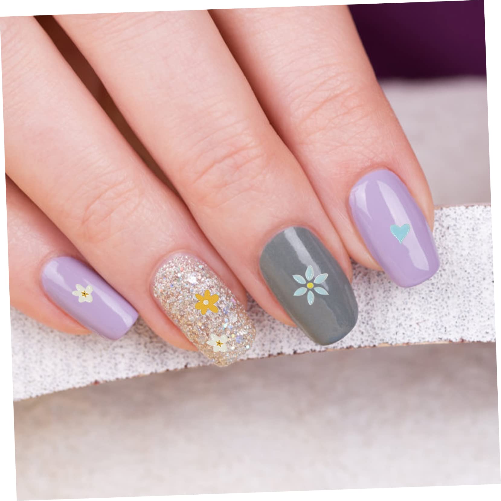 SHERCHPRY 4 Set Adesivi Per Chiodi in Rilievo 5d Etichetta Se Stesso Unghia Manicure Con Accessori Per Unghie Adesivi in ​​rilievo Decalcomanie Decorative Per Unghie Adesivo 3 Pezzi*4