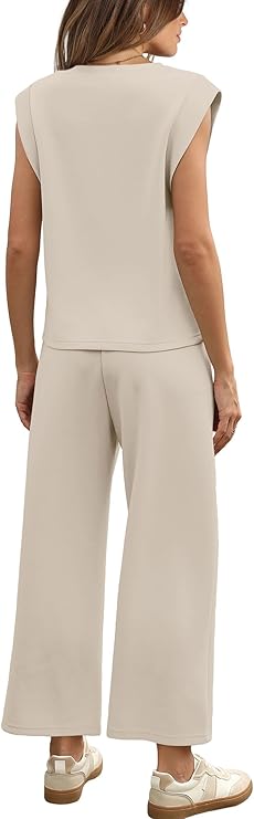 ✈️ Spring Travel Outfit: Chic Two-Piece Set for Women