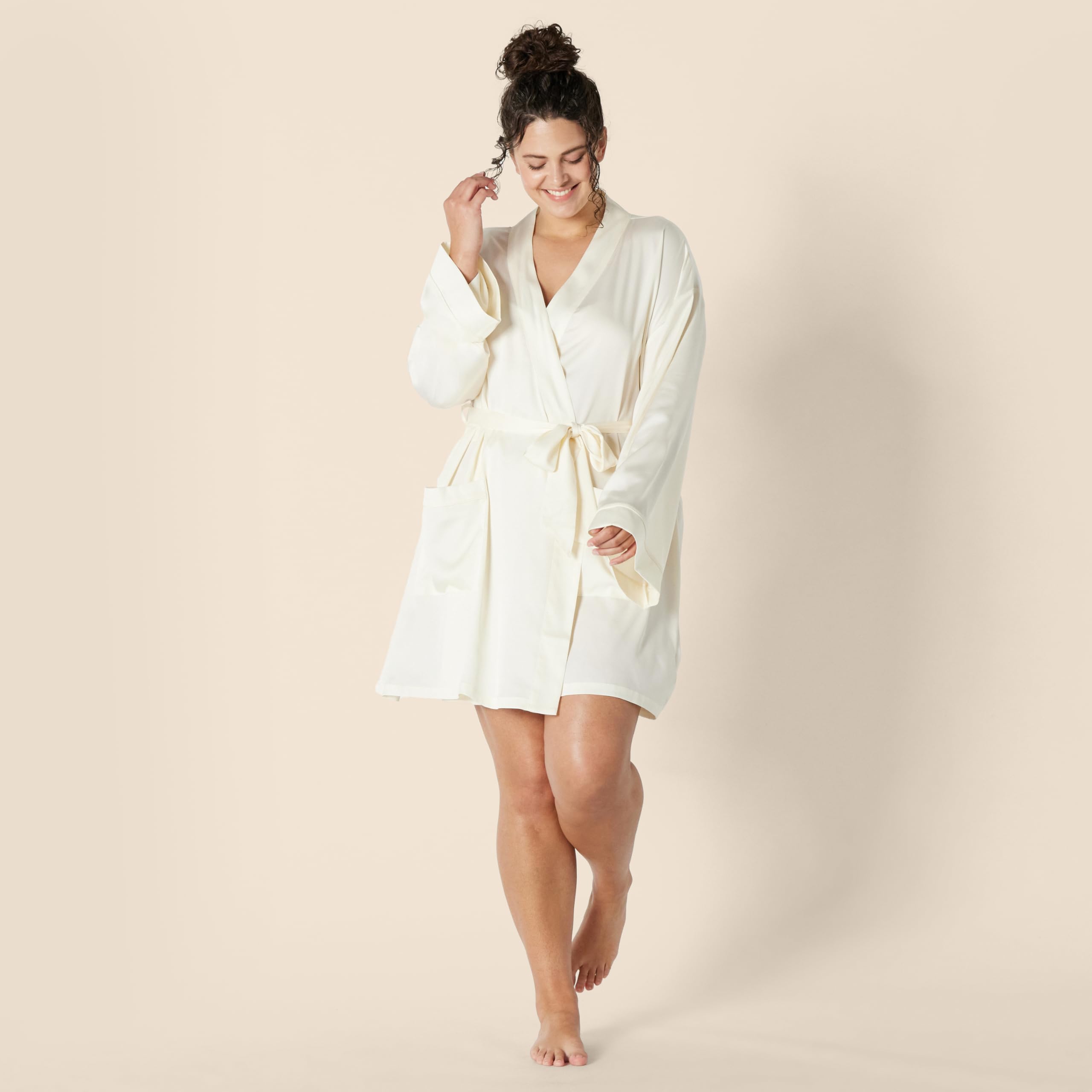 Amazon Essentials Donna Vestaglia in Raso dalla Vestibilità Comoda