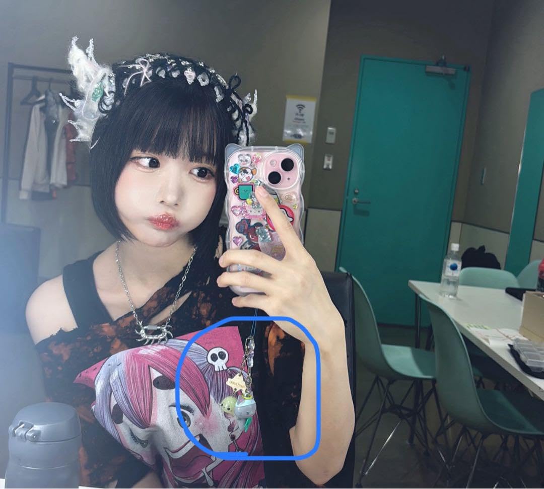 あのチャンネル キーホルダー 51e6dhbQldL._AC_SY200_QL15_.jpg