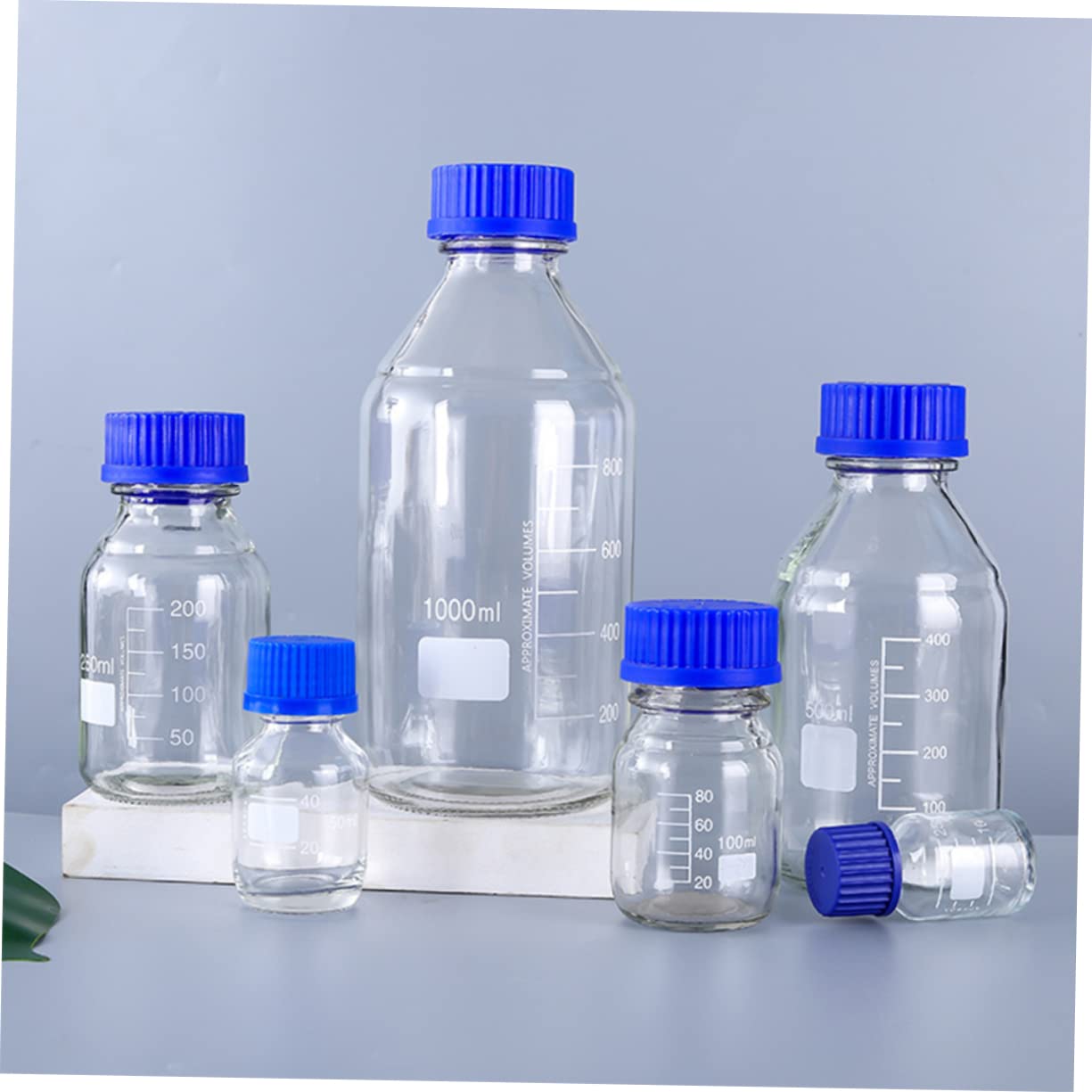 GARVALON 3 pièces Flacon Verre Lot de Bouteilles à Échantillons pour Laboratoire Récipient pour Médicaments avec Couvercle Bleu Étanche et Hermétique Aux Chutes pour Huiles Essentielles et
