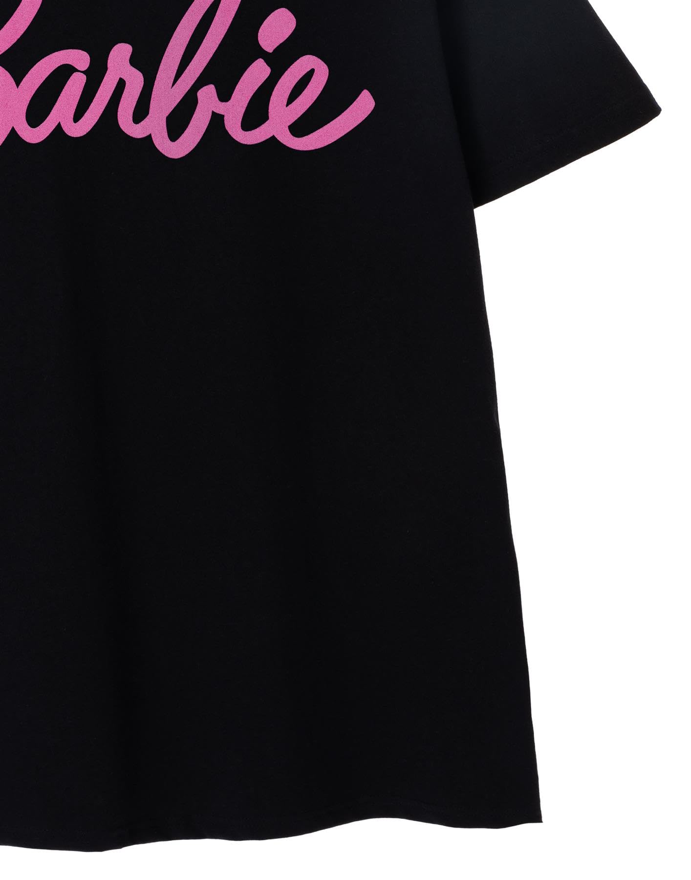 Barbie Femme Rose Classique Logo T-Shirt à Manches Courtes en Noir | Marque emblématique | Top Design à la Mode pour Dames | T-Shirt rétro élégant et Confortable Movie Cadeau de Marchandise