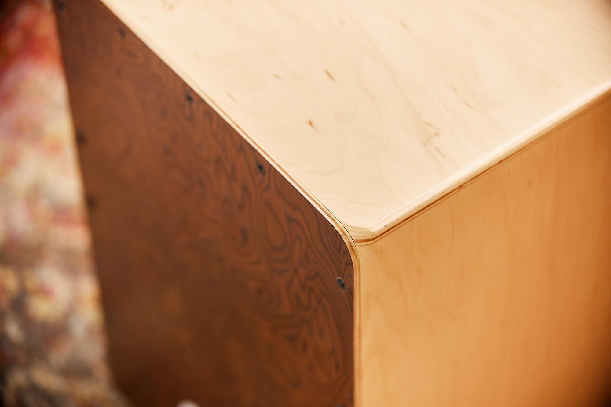 Meinl Percussion Snarecraft Cajon Instrument - Drum Box Compatto con 2 Cordiere - Superficie di Suono Radica (SC80BW)