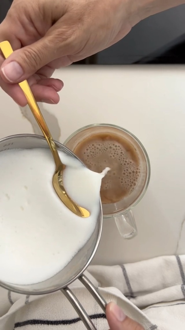 ◆ミルク◆ Amazon.com: Cilio Latteforte Battery Powered Milk Frother, with