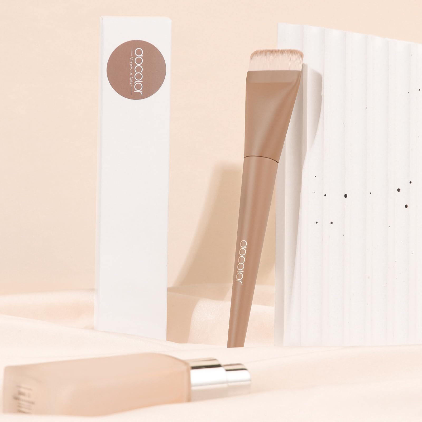 Docolor Brocha Plana para Maquillaje Líquido, Brocha Ultrafina Facial Profesional Premium para Base Líquida y Cremas, Herramienta de Korean Maquillaje Facial Delgada con Diseño Plano, Color Caqui