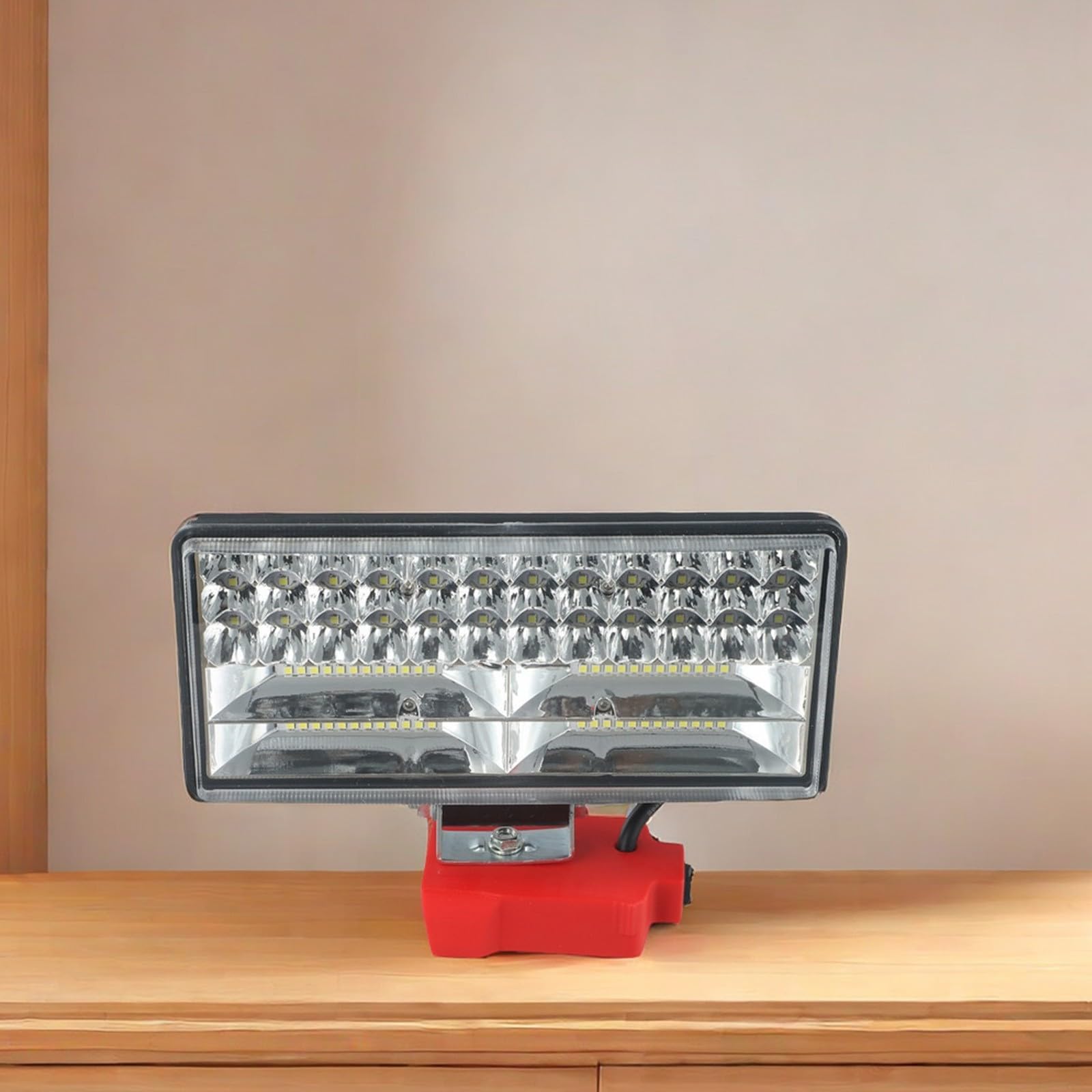18V LED Work Light 84 LED 11800LM Flood Focus | 84 chip LED, uscita 11800 lumen, modalità di inondazione e messa a fuoco, ingresso 18V, illuminazione cantiere