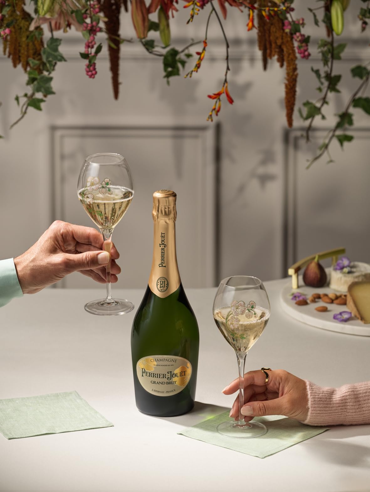 Perrier-Jouët Grand Brut 750ml✕2 Perrier Jouet Grand Champagne Brut, 750ml : Amazon.sg: Grocery