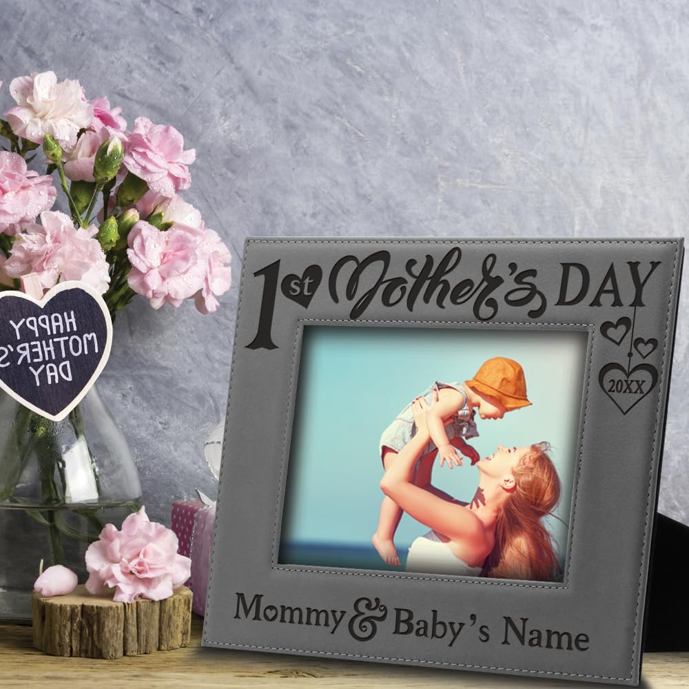 BELLA BUSTA-Perzonalize First Mothers Day Picture Frme-Mommy and Me-Keepsake for Mom- Engraved Leather Picture Frame (5x7 Horizontal)