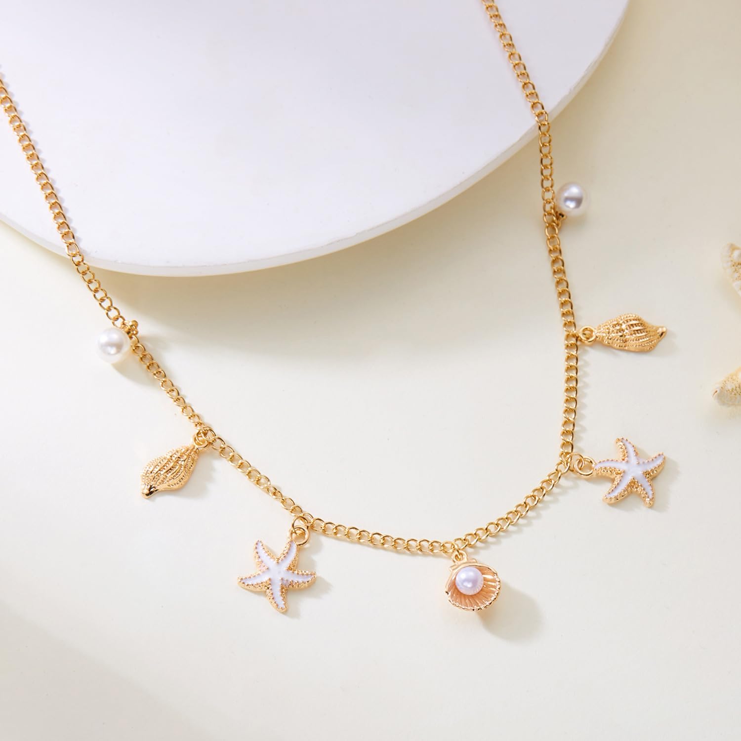 Dainty Beach Necklace Choker Starfish Seashell Conch Pearl Ocean Costal Boho Charm Necklace Summer Vacation Jewelry Gift for Women Bestie Friendship Collar de Verano Playa