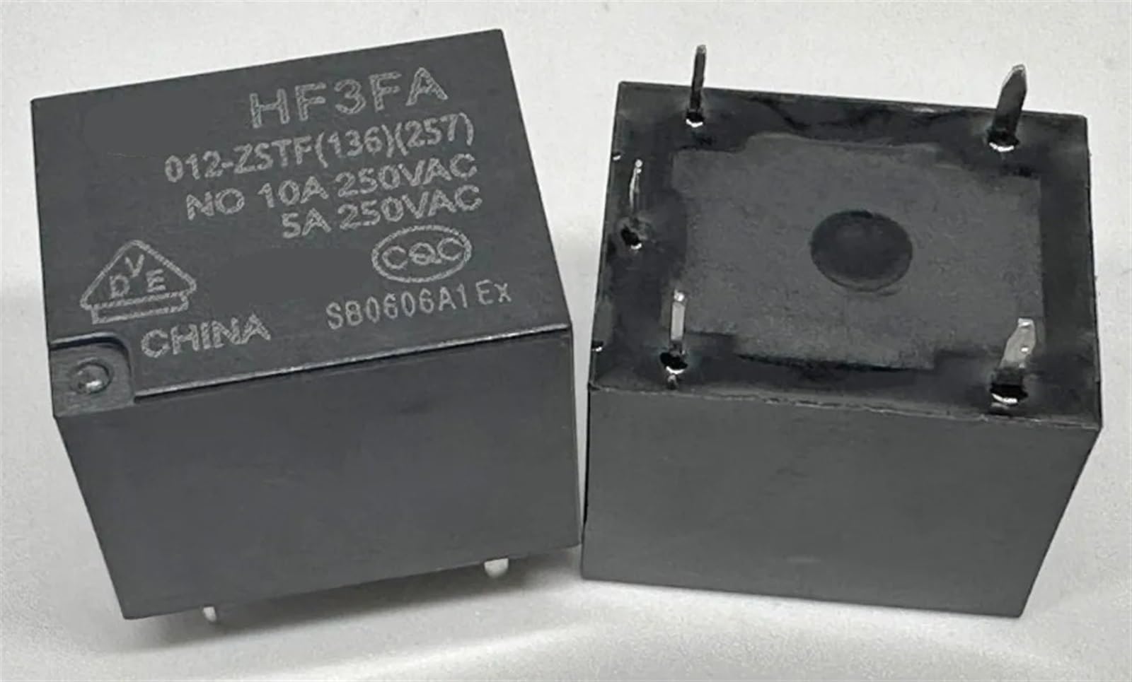 Relé HF3FA 012-ZSTF de 5 pines para reparar fallos de encendido en aparatos 3