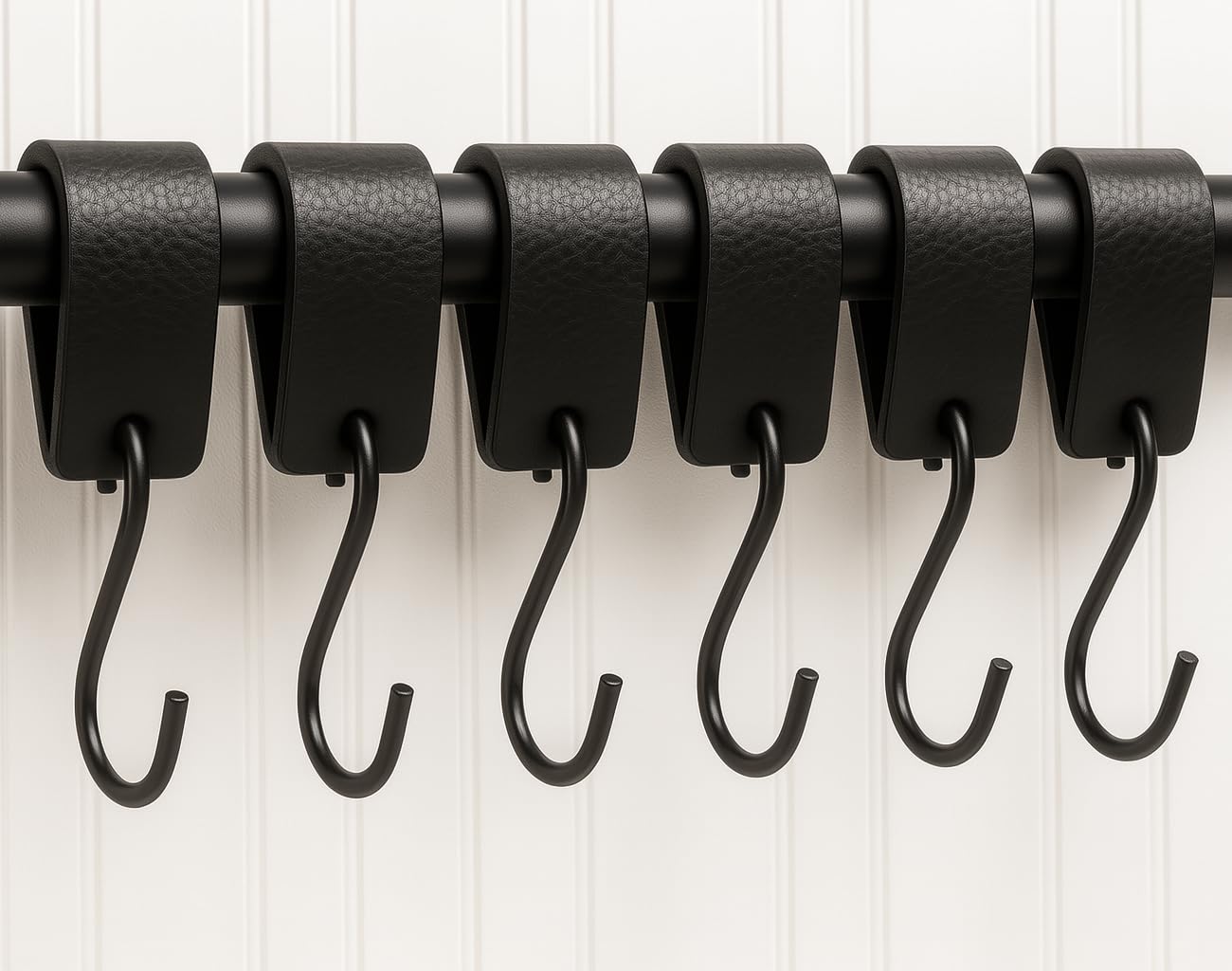 Brute Strength – Ganci a S con passante in pelle – Nero – 12 pezzi