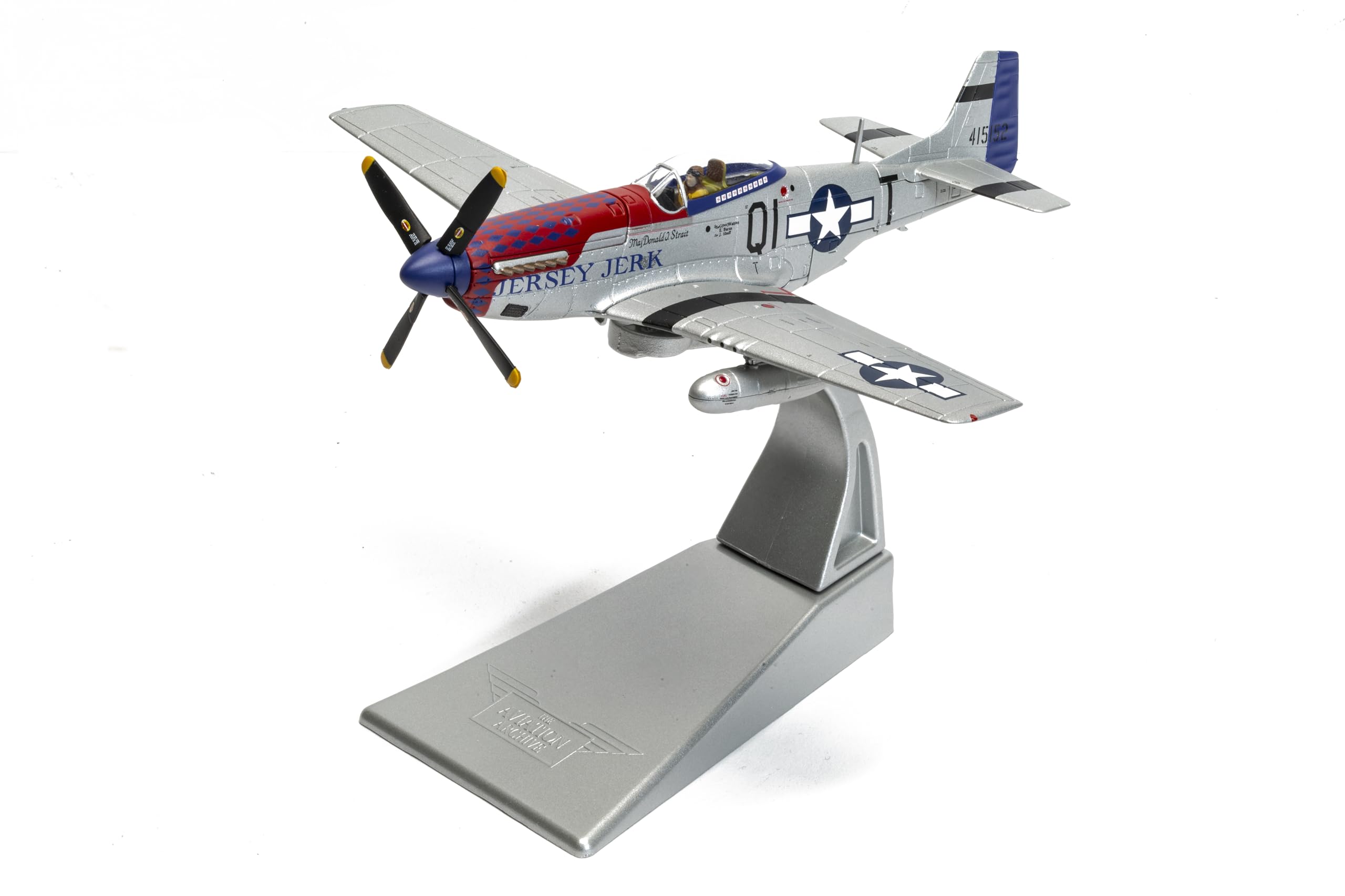Amazon.com: Corgi AA27708 North American P-51D Mustang, 44-15152