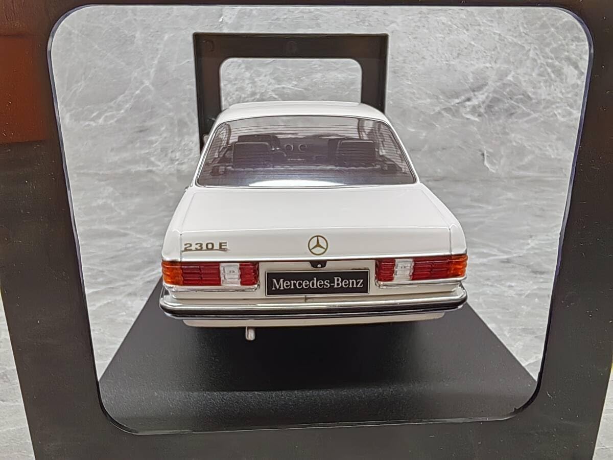 Amazon.co.jp: KK 1/18 ベンツ 230E W123 1975 : ホーム＆キッチン