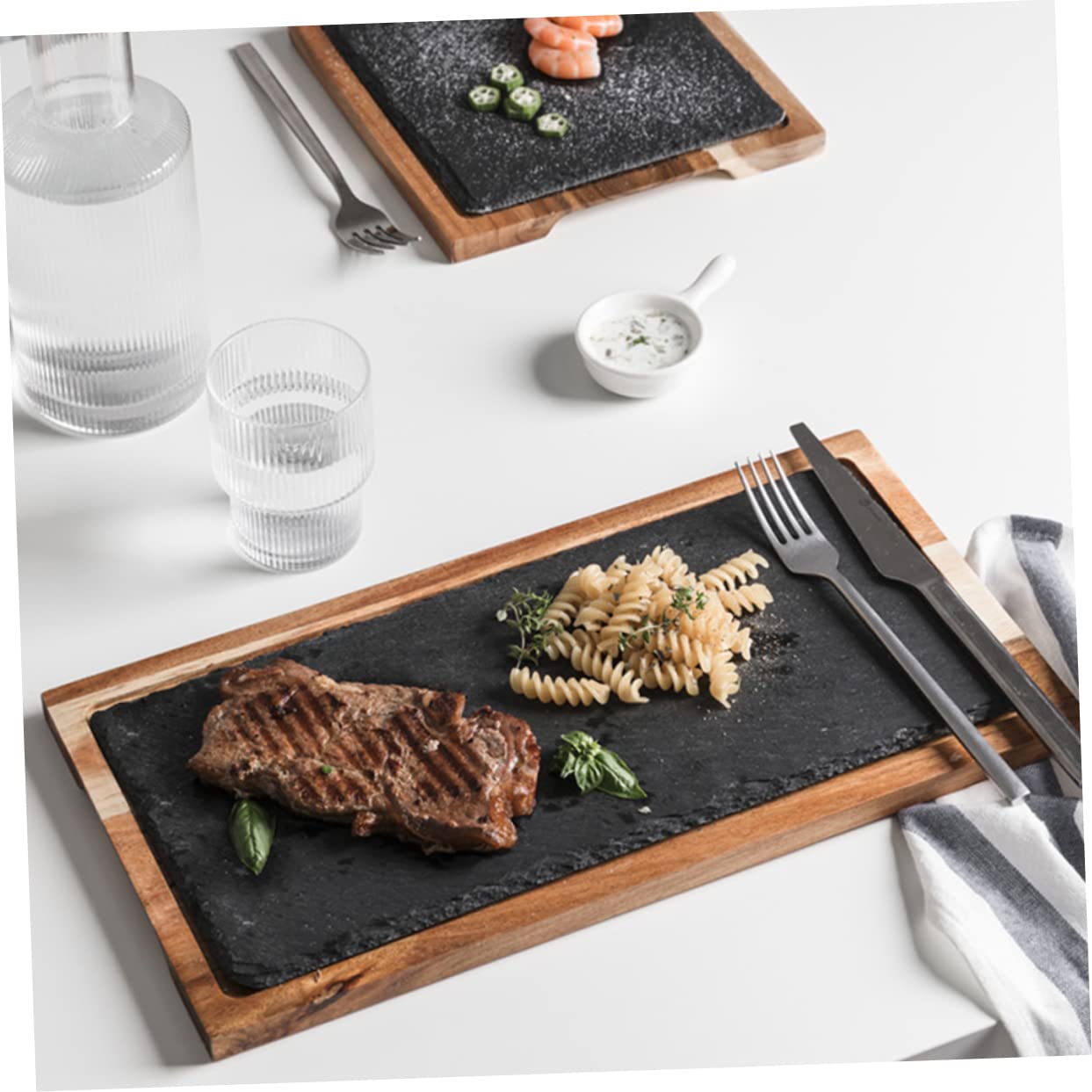 Mikinona Plateau Robuste Cuisine Japonaise en Bois Massif Noir Ardoise Naturelle Plateau Repas et Rangement Pratique pour Apéritifs et Snacks