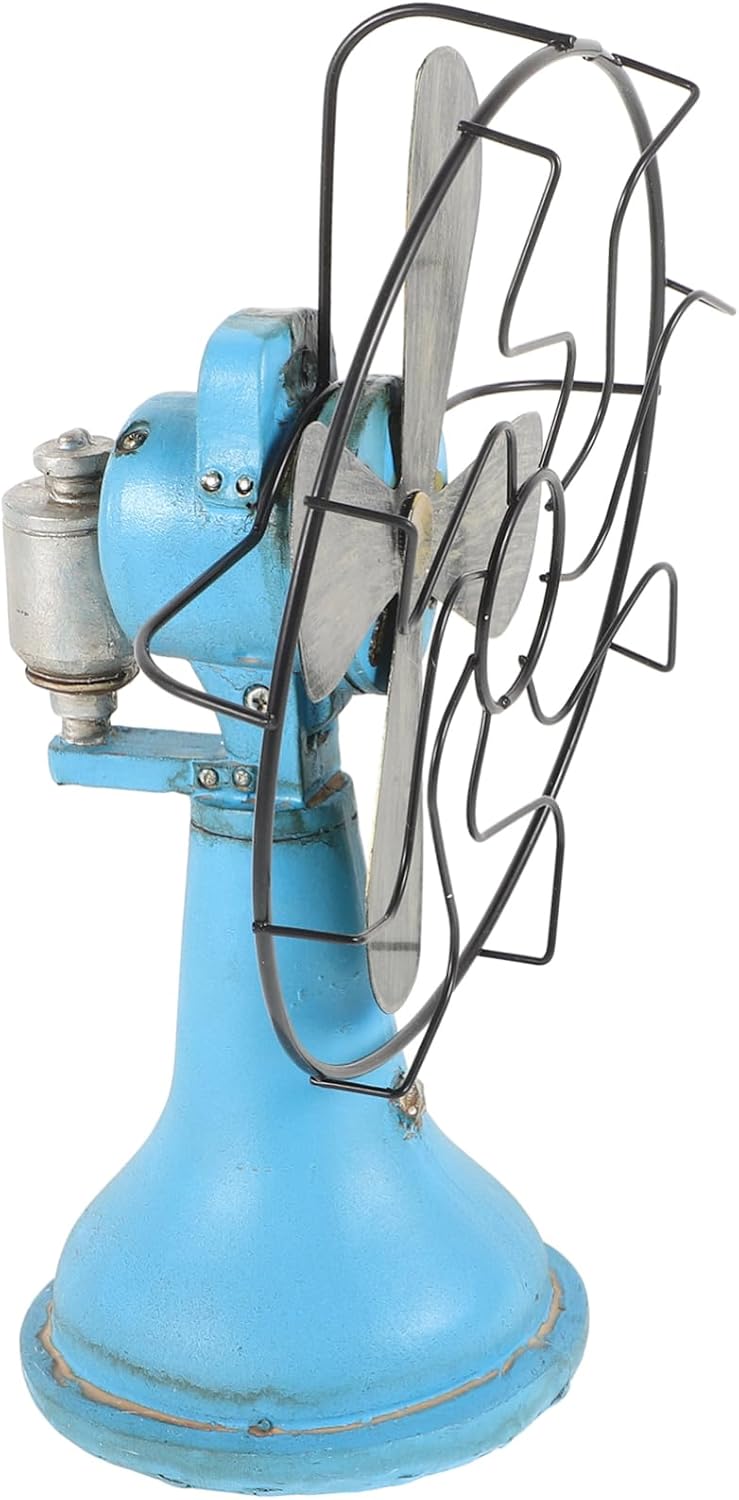 Vintage Table Fan Shaped Ornament Retro Resin Decor for Unique Farmhouse Style Desktop Decoration for Festivals and Parties