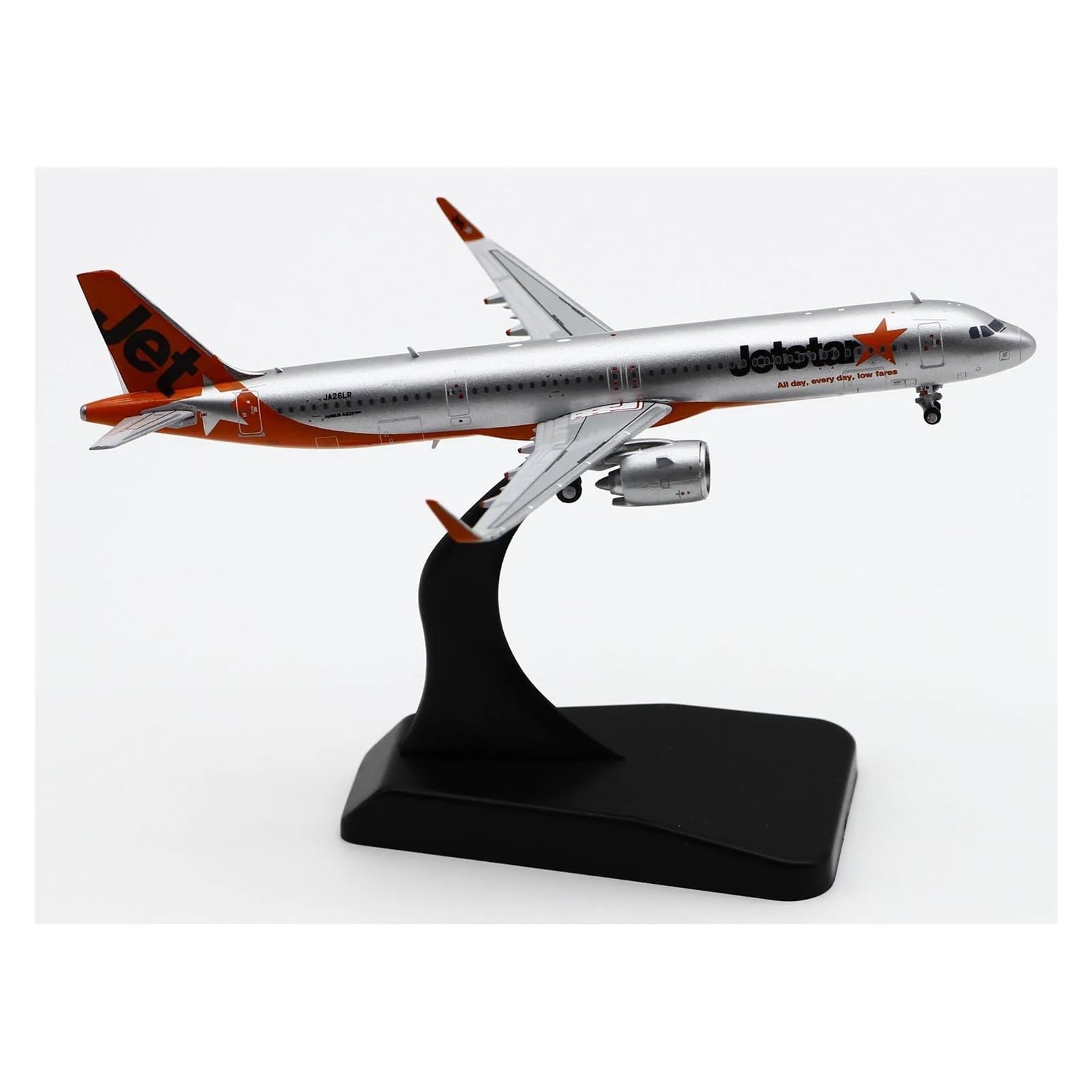 Scale Airplane Model 1:400 for JetStar Airlines Airbus A321NEO
